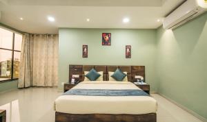 FabHotels Goldfern