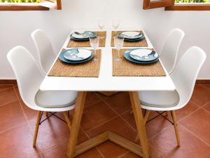 CASA FLORIT - The Central Market and Lonja Apartment