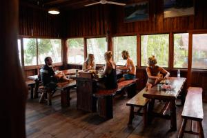 LULUNI Mentawai Surf Bungalows