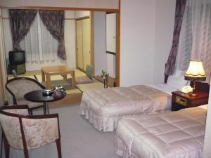 Gokayama Onsen Akaokan