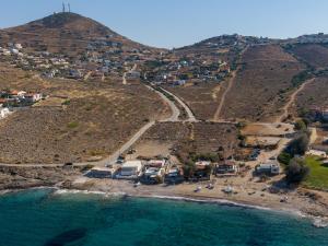Villa Scorpio,Luxury Seafront Villa with Infinity Pool