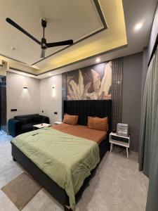 omstays Gr noida and noida