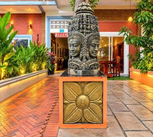 Angkor Rithy boutique