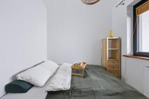 Warsaw Urban Wola Apt - Parking & Balcony by Rentujemy