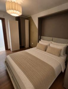 Candlelight Boutique Apartment in the Heart of Trieste