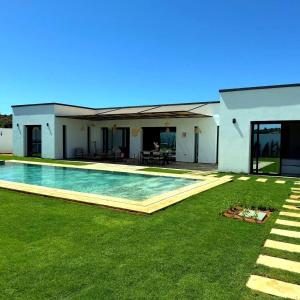 New bohemian villa with private pool 4km from Assilah