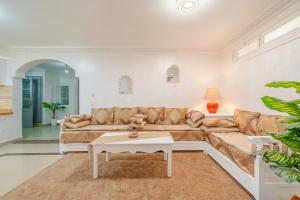 Riad Luxe avec Piscine Privée , Bien Situé et Confort Absolu