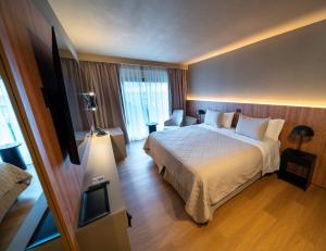 Altos Ushuaia Hotel & Resto