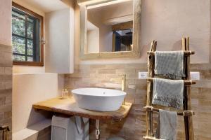 Into the Woods - Tuscany Retreat