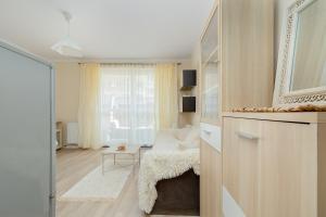 Dunikowskiego Cosy Apartment by BookingHost