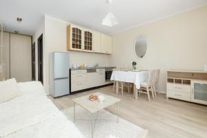 Dunikowskiego Cosy Apartment by BookingHost