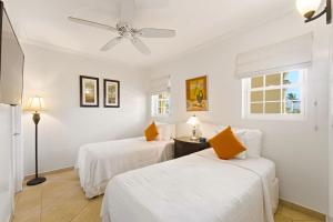 Modern Beachfront Condo with Pool - Sapphire 209