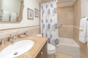 Luxury Oceanfront Condo with Pool - Sapphire 313