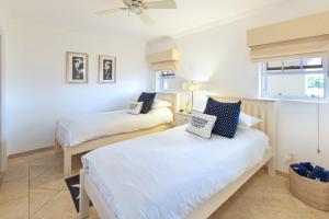 Modern Beachfront Condo with Pool - Sapphire 307