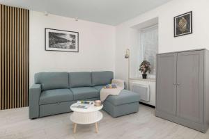 Bright Studio with The Perfect Space for Remote Working by Noclegi Renters