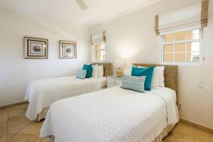 Modern Beachfront Condo with Pool - Sapphire 317