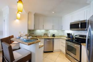 Modern Beachfront Condo with Pool - Sapphire 317