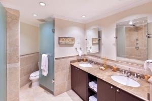 Modern Beachfront Condo with Pool - Sapphire 311