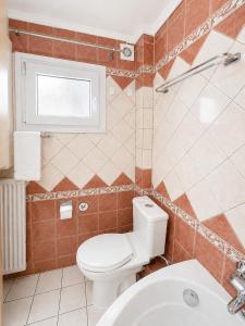 2-bedroom, 6 Guests, City center