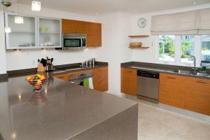 By Beach Townhouse with Plunge Pool - Palisades 6A