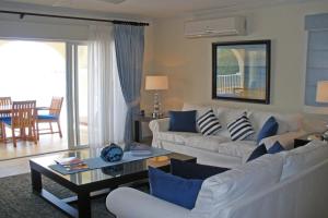 Beachfront Condo with Pool - Sapphire 201 2 bed