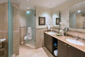 Beachfront Condo with Pool - Sapphire 205 2 bed