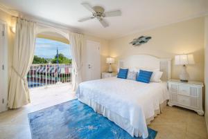 Modern Beachfront Condo with Pool - Sapphire 112