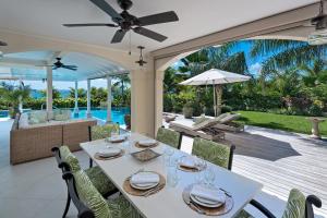 Oceanfront Paradise with Pool - Hectors House