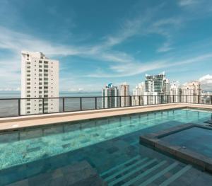 Serviced 2 Bedroom Apartment with City View