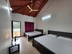 Dinnekere Homestay - Private Stay, Home Food, Estate, Near to Sight seeing
