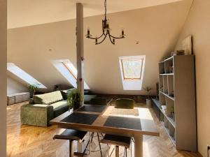 Botanical Manor Apartment & free parking