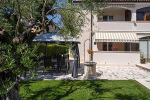 Apartment with A - C in Porec-Istrien 58164