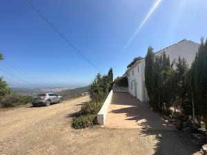 Las Golondrinas Villa with Mountain View