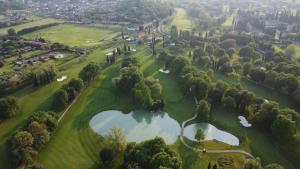 La Buca Garda Golf Pool Nature Relaxation