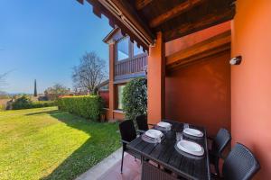 La Buca Garda Golf Pool Nature Relaxation