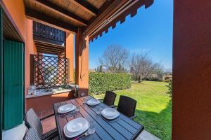 La Buca Garda Golf Pool Nature Relaxation