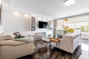 Beautiful 2 bedroom bungalow, Las Flores Costa Adeje