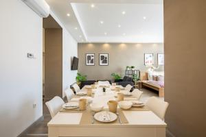 Alma - Sunny central three bedroom apartment