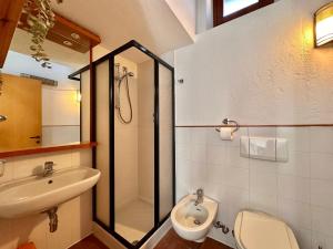 Ascorti Home- Lake & Centre