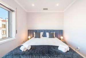 Vita Portucale ! Private Rooftop Retreat with Sauna & Jacuzzi