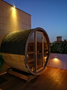 Vita Portucale ! Private Rooftop Retreat with Sauna & Jacuzzi