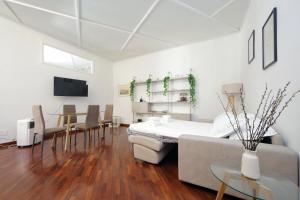 Comfy apartment next to Termini station
