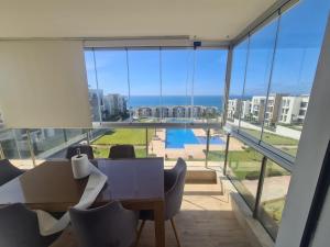 Appartement premium vue sur mer a plage des nations