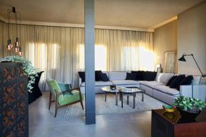 Architects Masterpiece Villa with Private Rooftop