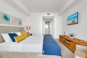 1BR High-Floor Intracoastal & Marina Full Kitchen