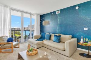 1BR High-Floor Intracoastal & Marina Full Kitchen