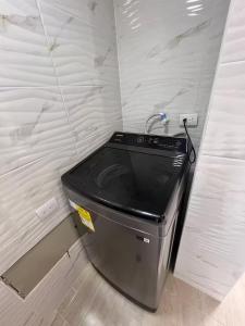Comodo Apto de 2 Hab con Balcón y Gran ubicacion