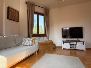 Golden Hour Apartment in Panzano