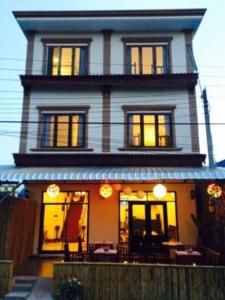 Vang Vieng Camellia Hotel