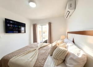 Elegant Beachy 1-Bedroom Vacation Apartment